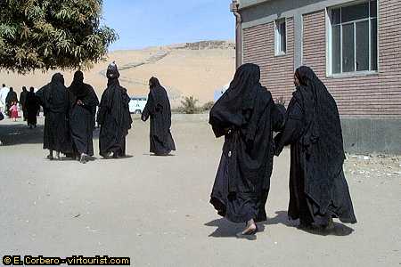 aswan, nubian women