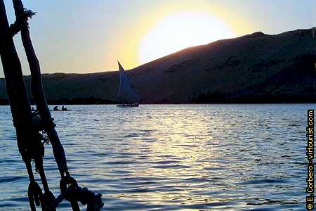 36.-aswan, sun set