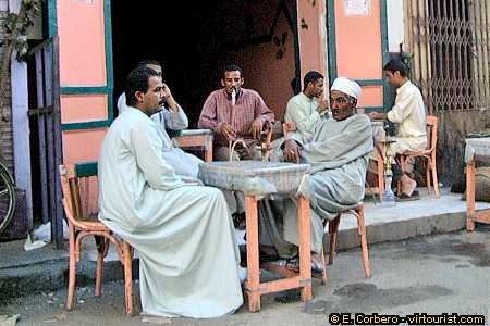 40.- aswan, cafe