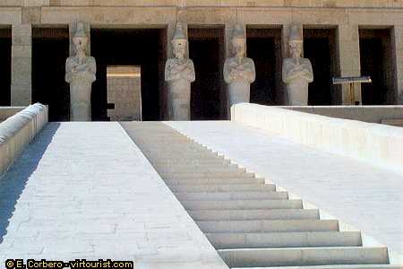 41.- luxor, Hatshepsut temple, second floor