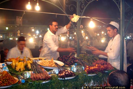 45/47.- Marrakech, Food stal in Jema El Fna
