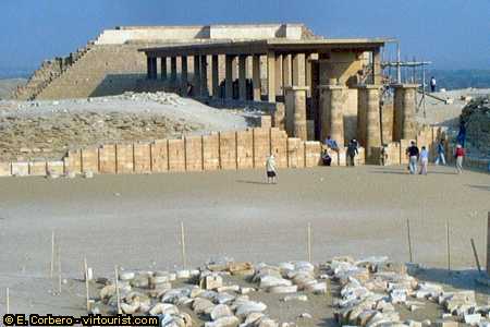 pyramids tour, Saqqara, hypostyle hall 