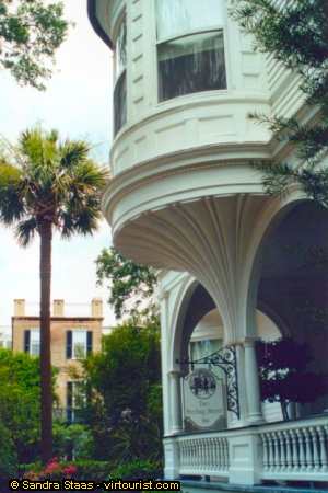 Charleston, Two Meeting Street Inn