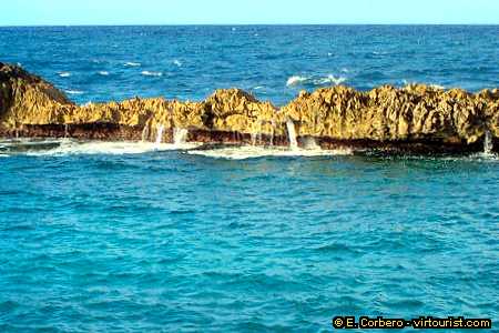 chukka cove, rocks