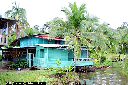 Bocas del Toro, house in Bastimento