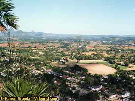 Pinar del Rio, the valley of Sumidero.