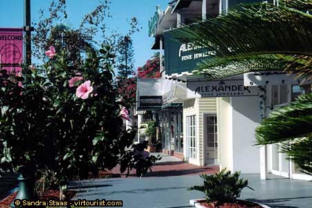 40/48.- Southwest Florida, St. Armand's Circle, Street