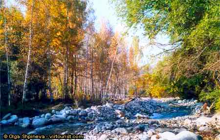 41/42.- Almaty, Stone river.