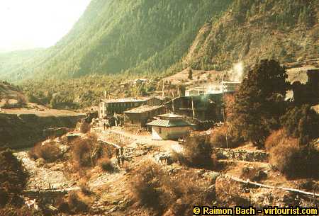 Annapurna Circuit, Ledar