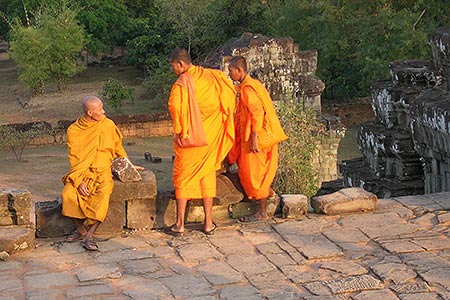Phnom Bakheng Monks