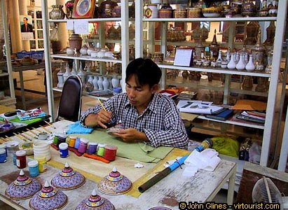 Chiang Mai, Painting benjarong