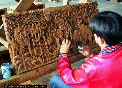 Chiang Mai, Carving teakwood