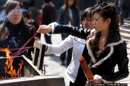 Beijing, Tibetan Buddhist Lama Temple, Buddhists
