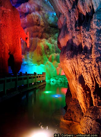 Hangzhou, Jinxiufenshuidong Grotto