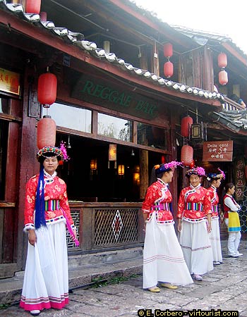 Lijiang, Naxi restaurant