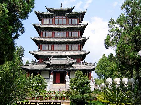 Lijiang, old town, Lion Hill Pagoda