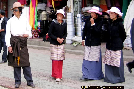 Litang Horse Festival, Litang Town