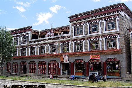 Tibetan Sichuan, Tibetan building 