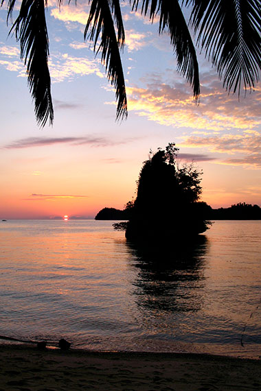 <a href='index.html'>Togian Islands</a>, <a href='../index.html'>Indonesia</a>