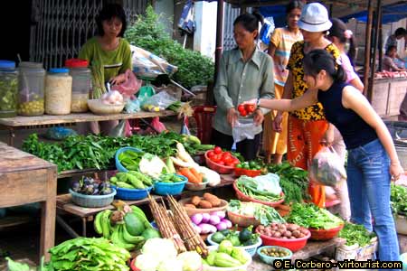 44.- Northeast Vietnam, street market