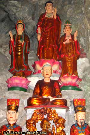 Thay Pagoda, Buddhas