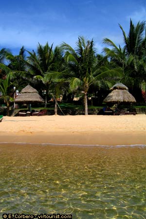 Phu Quoc, Long Beach, lying under the sun