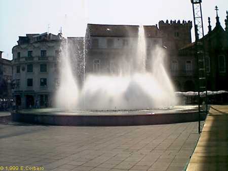 35/43.- Braga, Arcada Fountain 