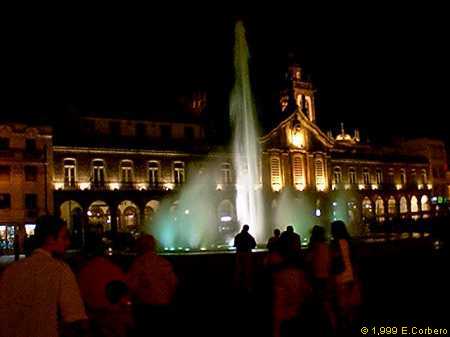 38/43.- Braga, Arcada Fountain by Night 