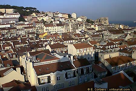 28/33.- Lisbon, view from the Elevator II