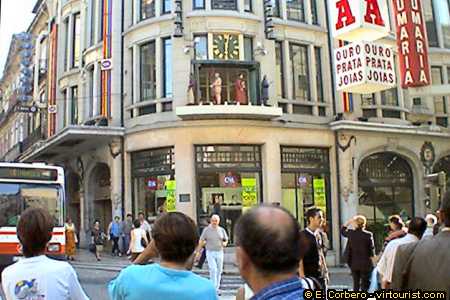 32/36.- Porto, Shop Carillon